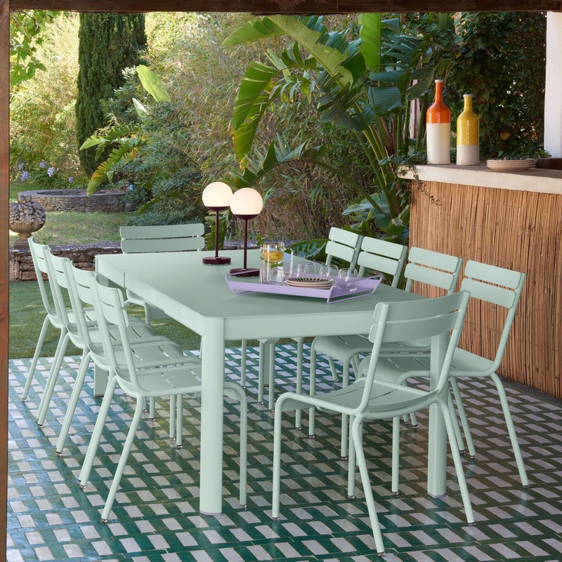 Table d'extérieur RIBAMBELLE 2 allonges Fermob menthe ambiance 1